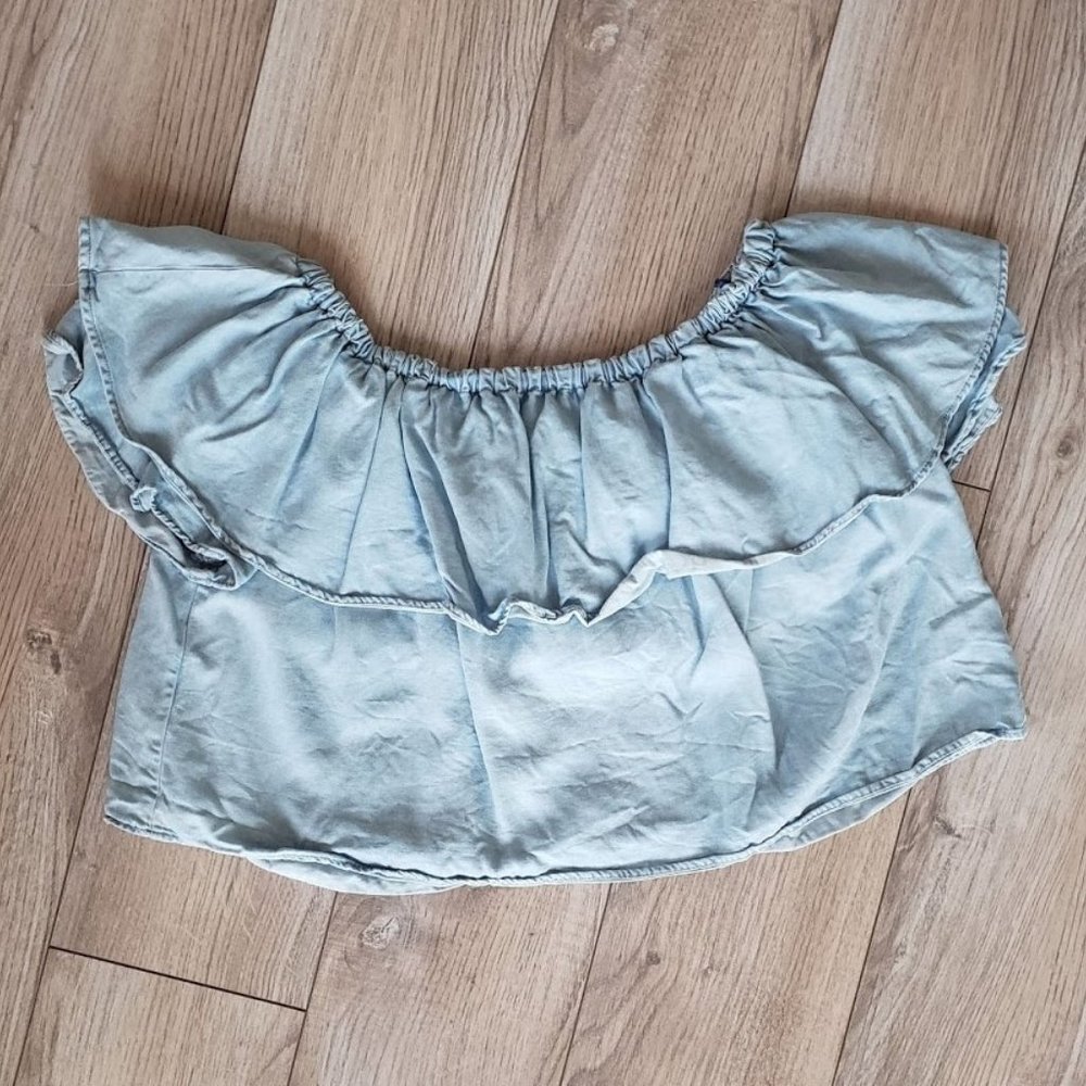 Denim Ruffle Crop Top - Picture 4 of 4